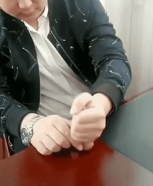 0B8B22D4-B400-4CCC-89B9-F0312163A3D8.gif