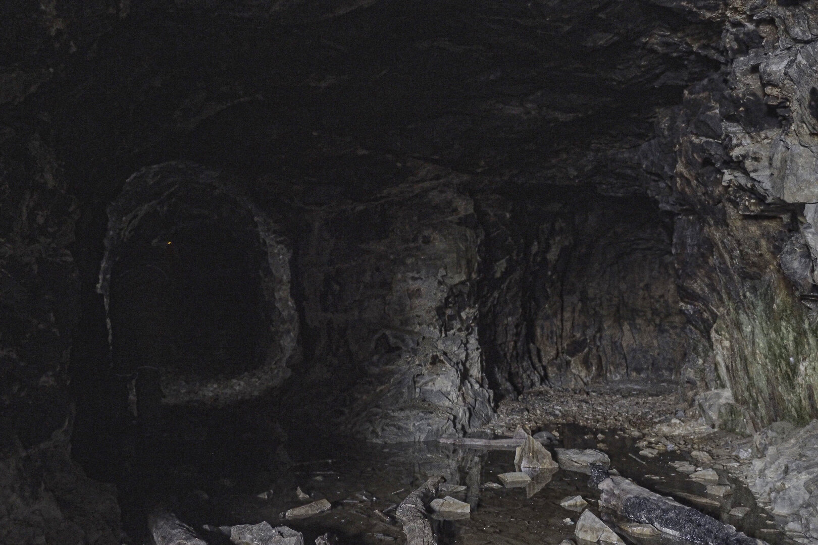 111 ДНЕЙ ЗА КОРМОЙ 4К. часть_1.00_00_02_05.Still002-2.jpg