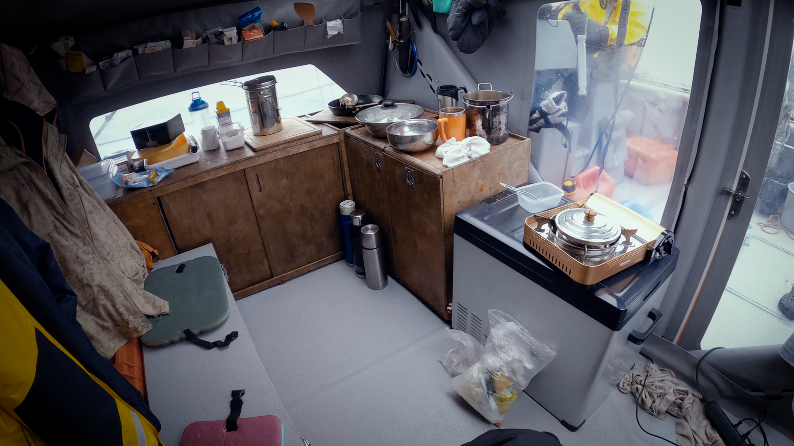 2023_07_02-Okhotskoe_Sea_day-2 4 K.01_36_16_16.Still010.png