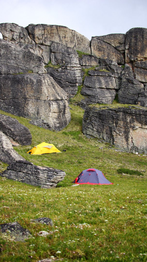 3 палатки на ШП.jpg