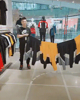 73DB82C5-15D2-4AEE-84B7-6DC71AADB095.gif