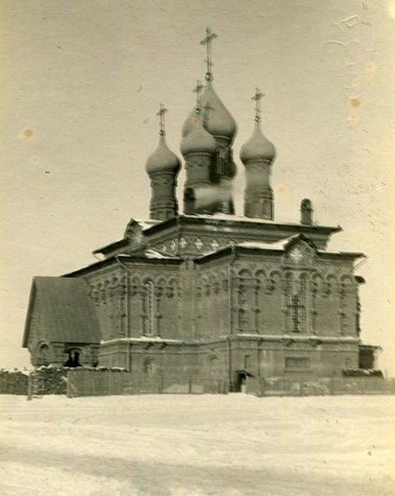 Алексеевская церковь на Барановской.jpg