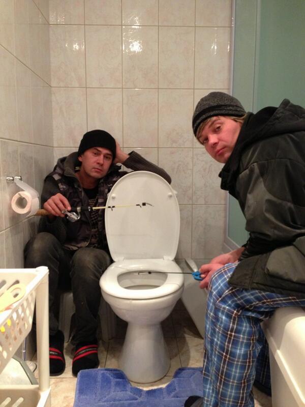 BLl1bSeCEAEdBw8.jpg large.jpg