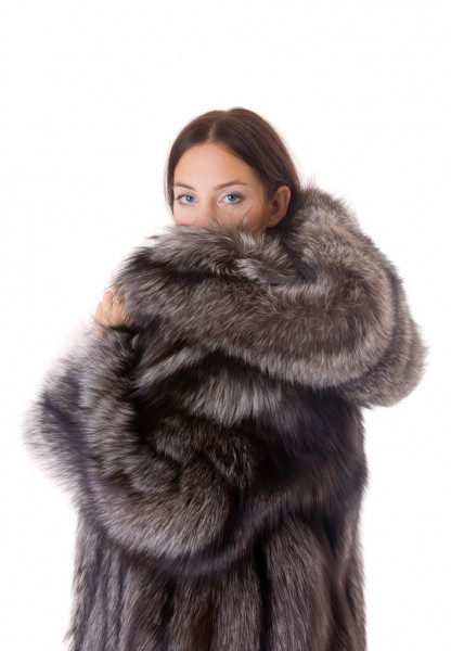 depositphotos_1333494-stock-photo-girl-in-a-fur-coat.jpg