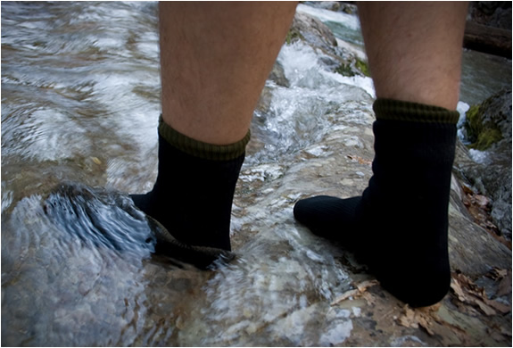 dexshell-waterproof-socks-3.jpg