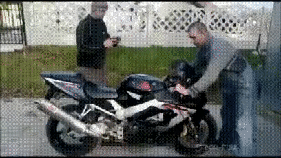 F2D453BA-3558-4372-A9C8-73BC1F8C02D0.gif