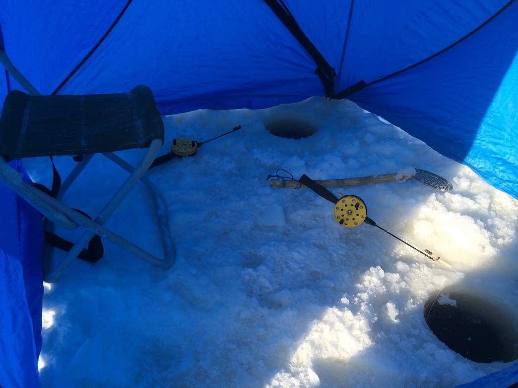 Ловля в палатке. Зимняя палатка Higashi. Обустройство зимней палатки для рыбалки. Самодельная палатка для зимней рыбалки. Рыбалка зимой в палатке.