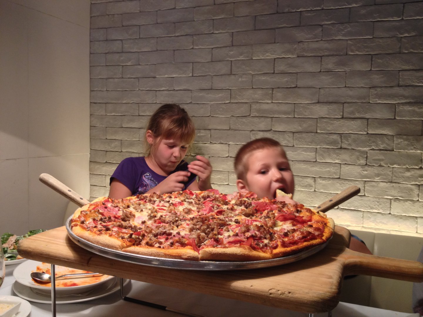 Едим пиццу фото Едим пиццу фото