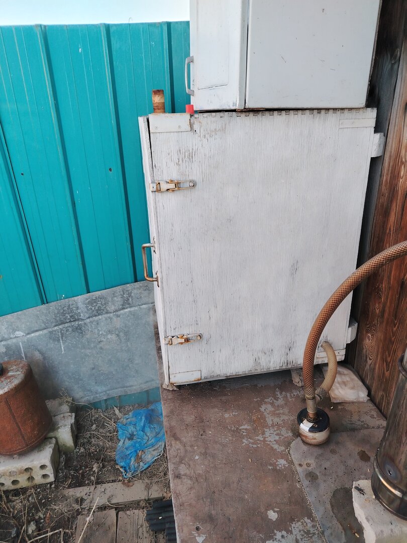 коптильня сбоку.jpg