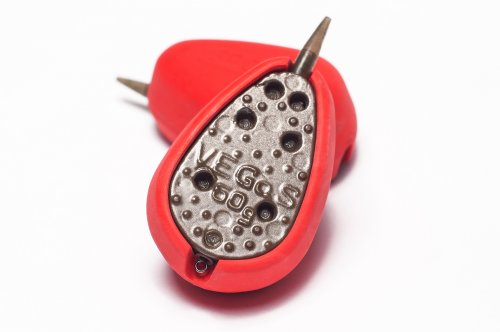 Кормушка VEGaS method feeder  standard и уплотнитель для прикормки VEGAS mould.jpg