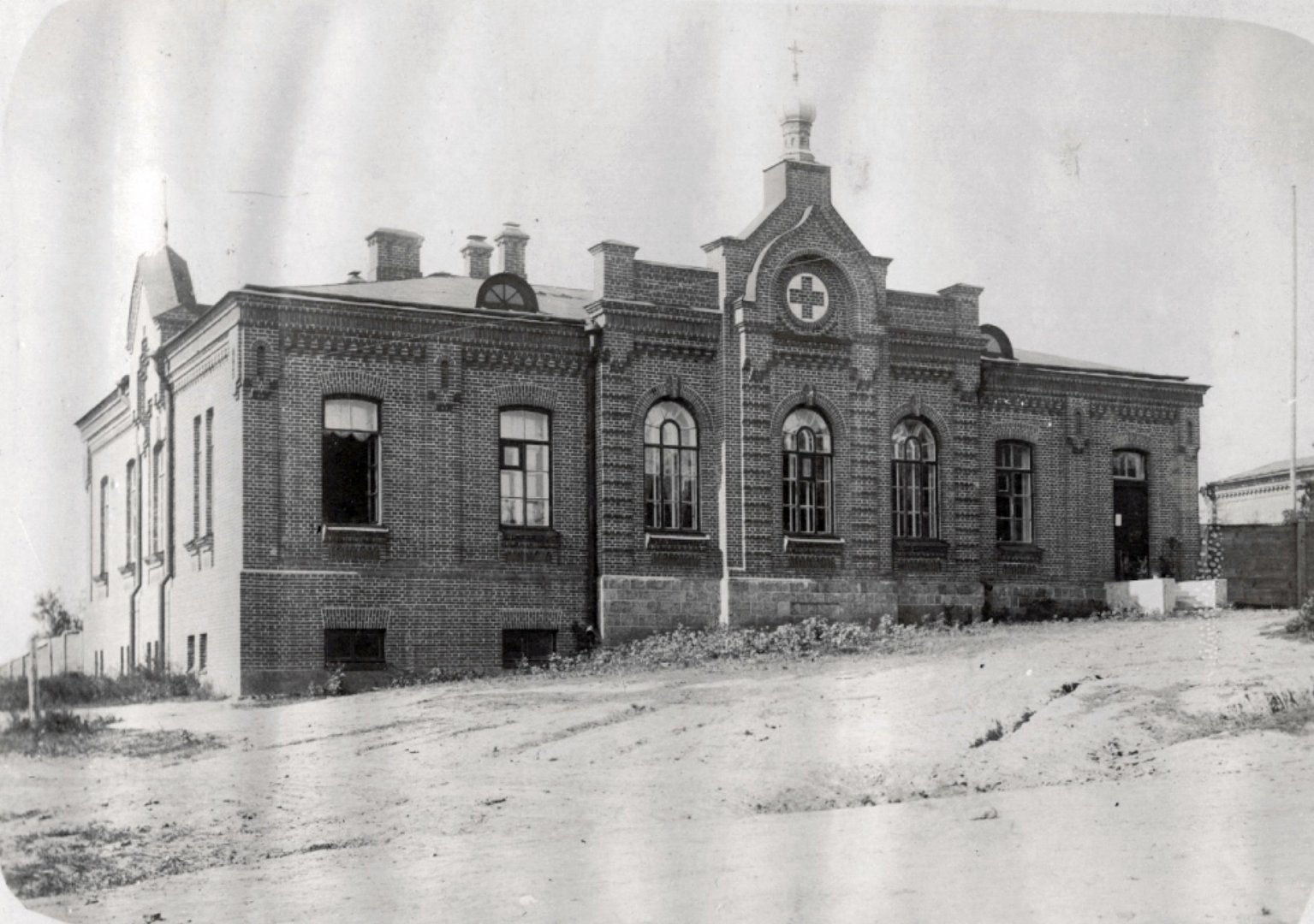 Ксеньевская община Красного креста.jpg