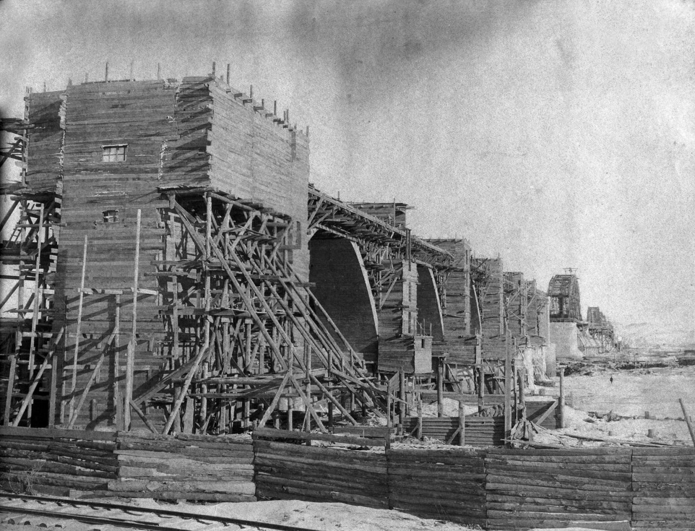 мост через аМУР СТРОЙКА.jpg