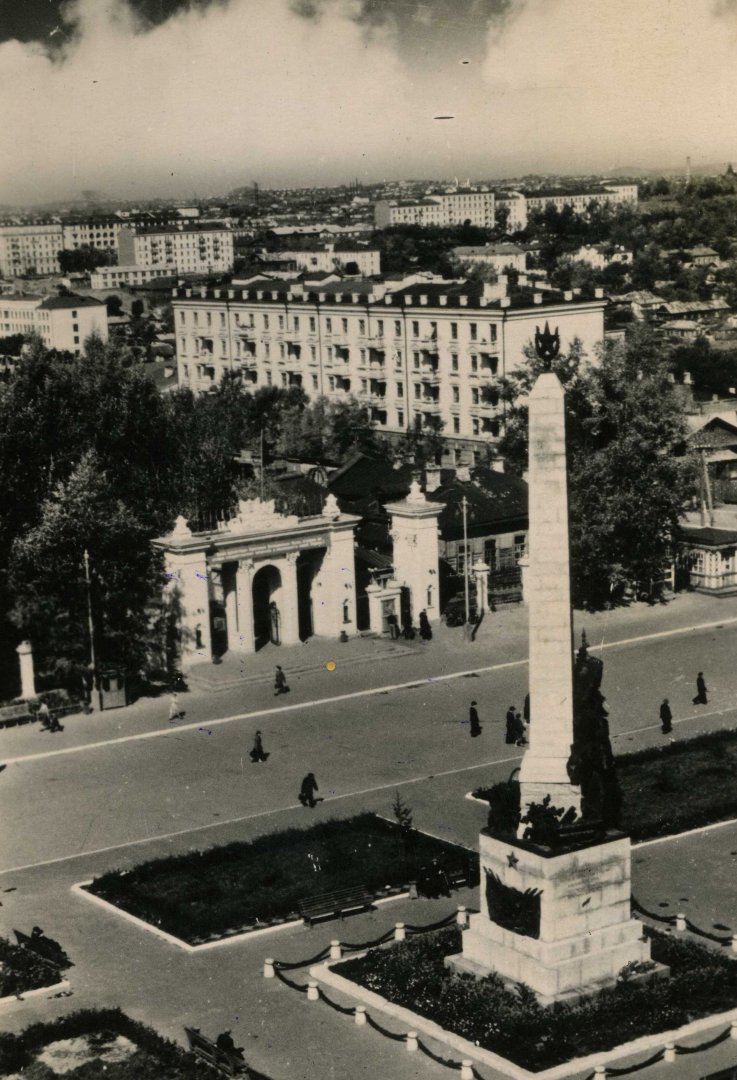 памятник партизаном славы Н Н Шкулина.jpg