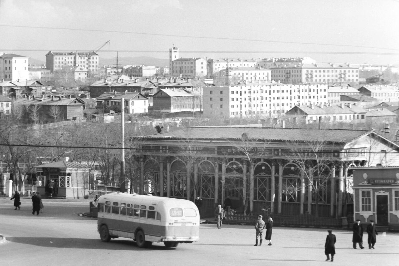 Панорама Вокзальной улицы с железнодорожного вокзала Шкулин гк 26147928.JPG