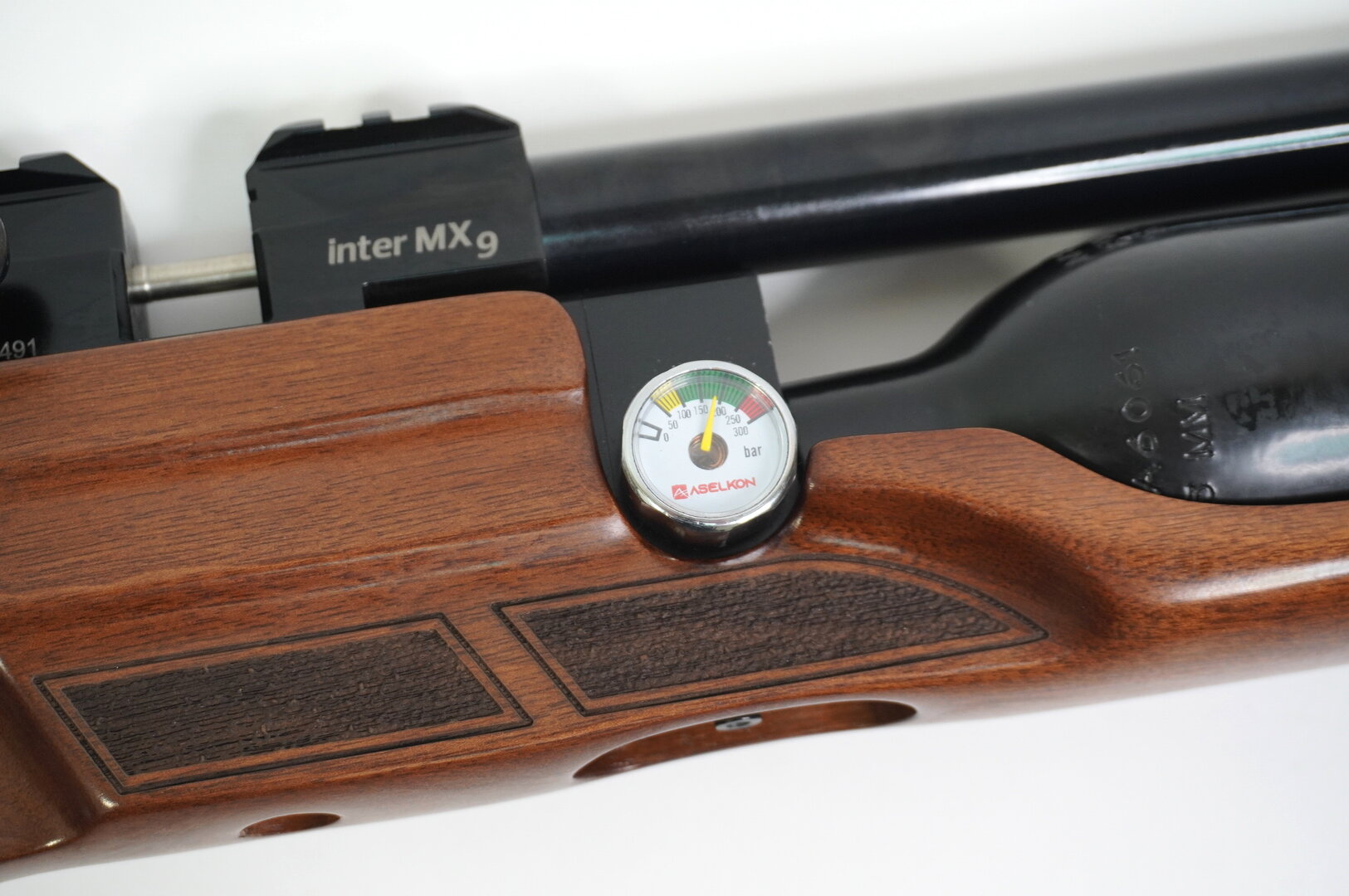 pnevmaticheskaya-vintovka-aselkon-mx-9-sniper-wood-derevo-pcp-3-dzh-5-5-mm-10.jpg