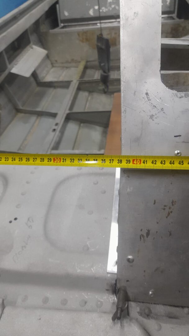 промер зазора форточки 2.jpg