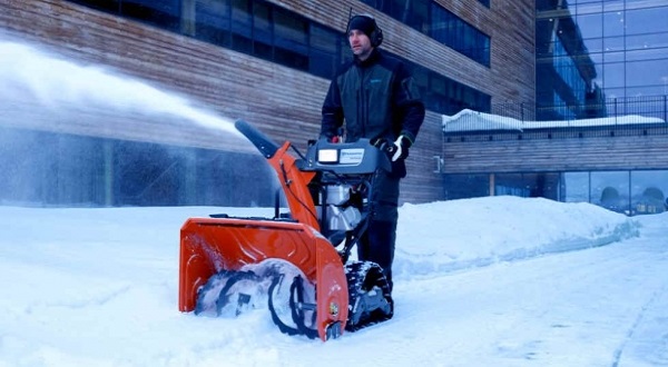 snegootbrasyvatel-husqvarna-1.jpg