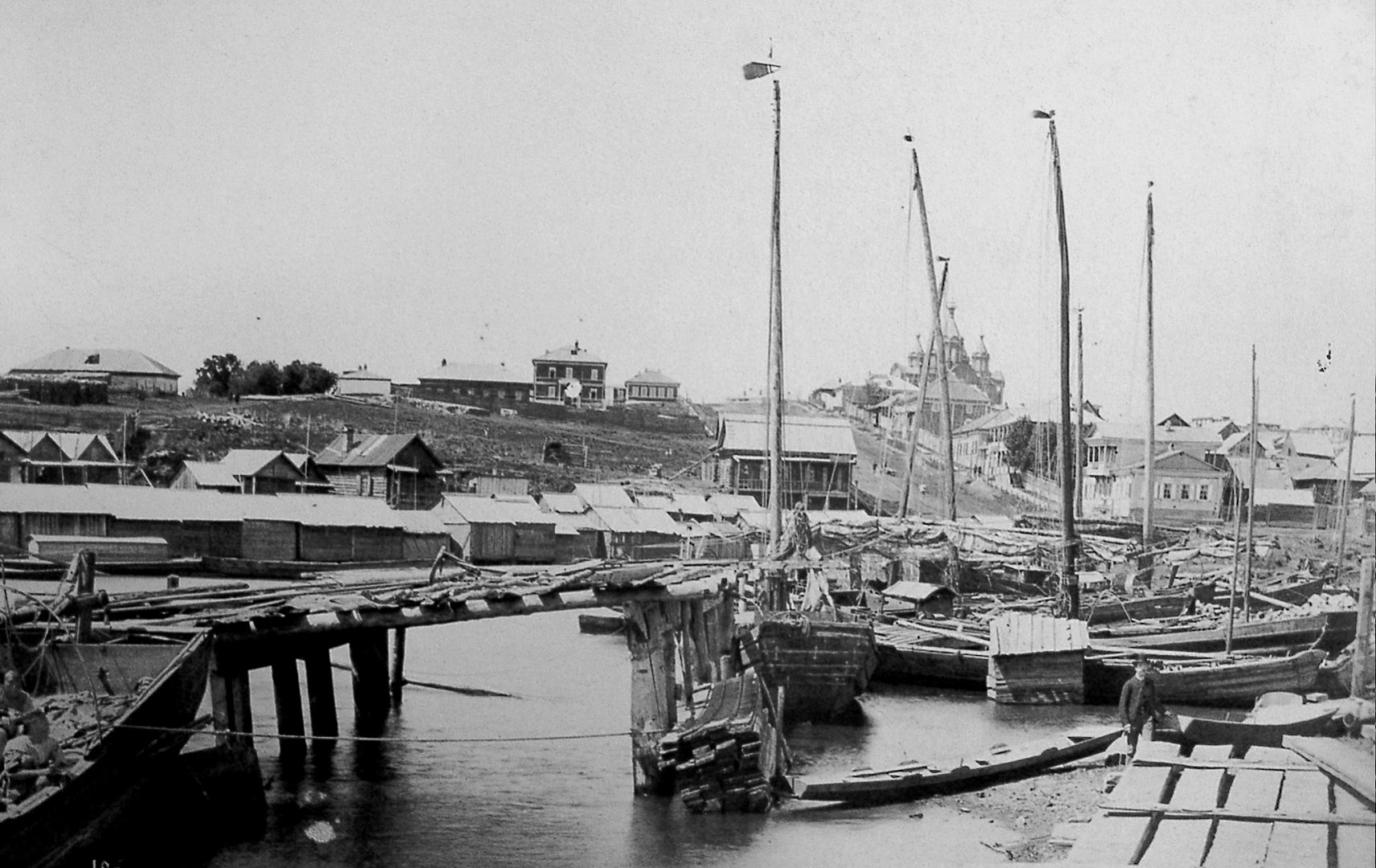 устье Плюснинки, пристань.jpg