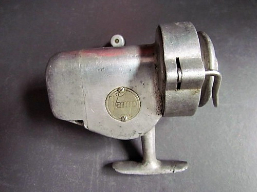 vamp-1935-1er-modc3a8le-2e-version-gaucher.jpg