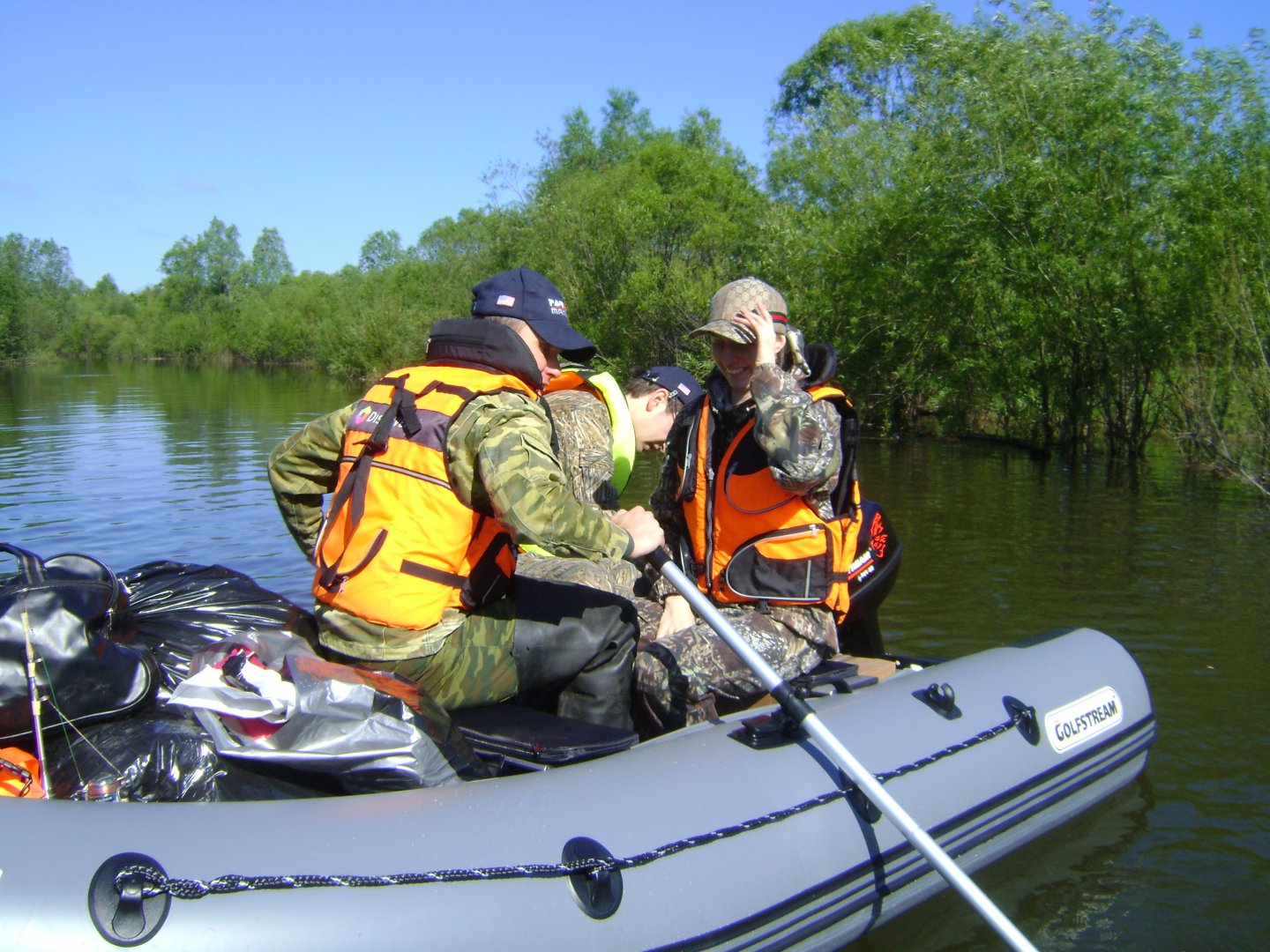 выход в русло.JPG