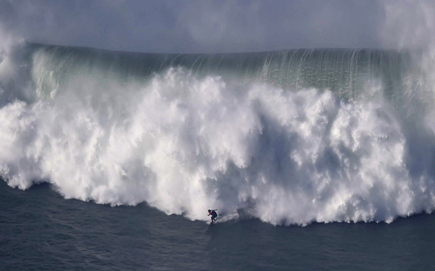 potd-surf-wave-_3136290k.jpg
