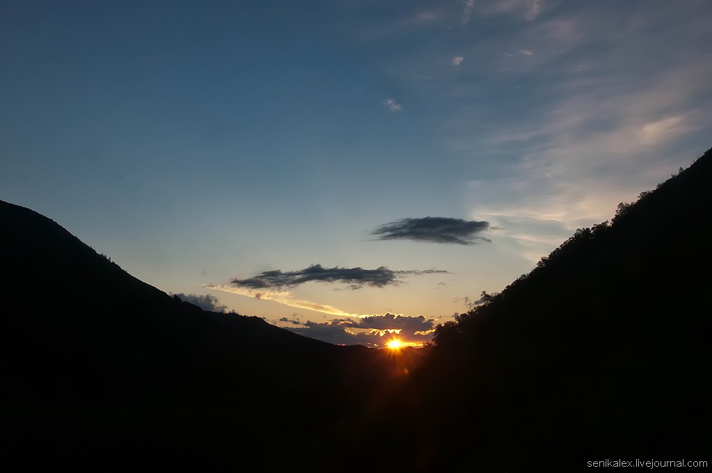 0_e88a6_b2925d1e_orig.jpg