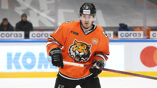 Хоккеист «Амура» Иван Николишин